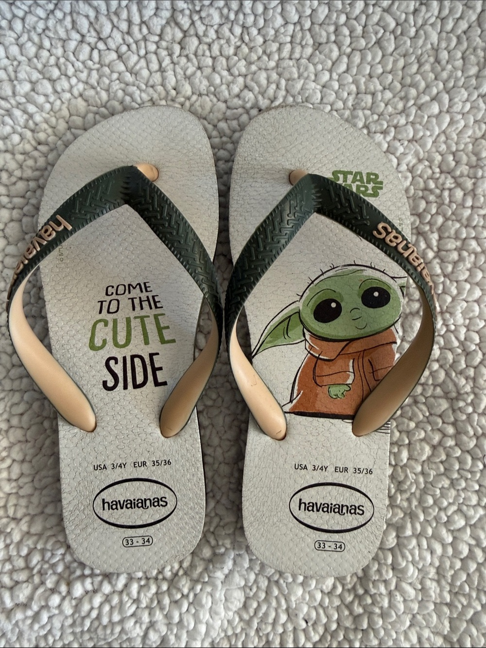 Havaianas Kids 'Come to the Cute Side' Green Baby Yoda Flip Flops Disney 3/4 Y